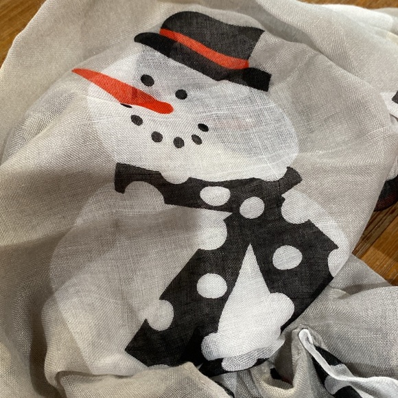 Happy holidays, infinity, scarf, gray with snowman - Picture 2 of 2